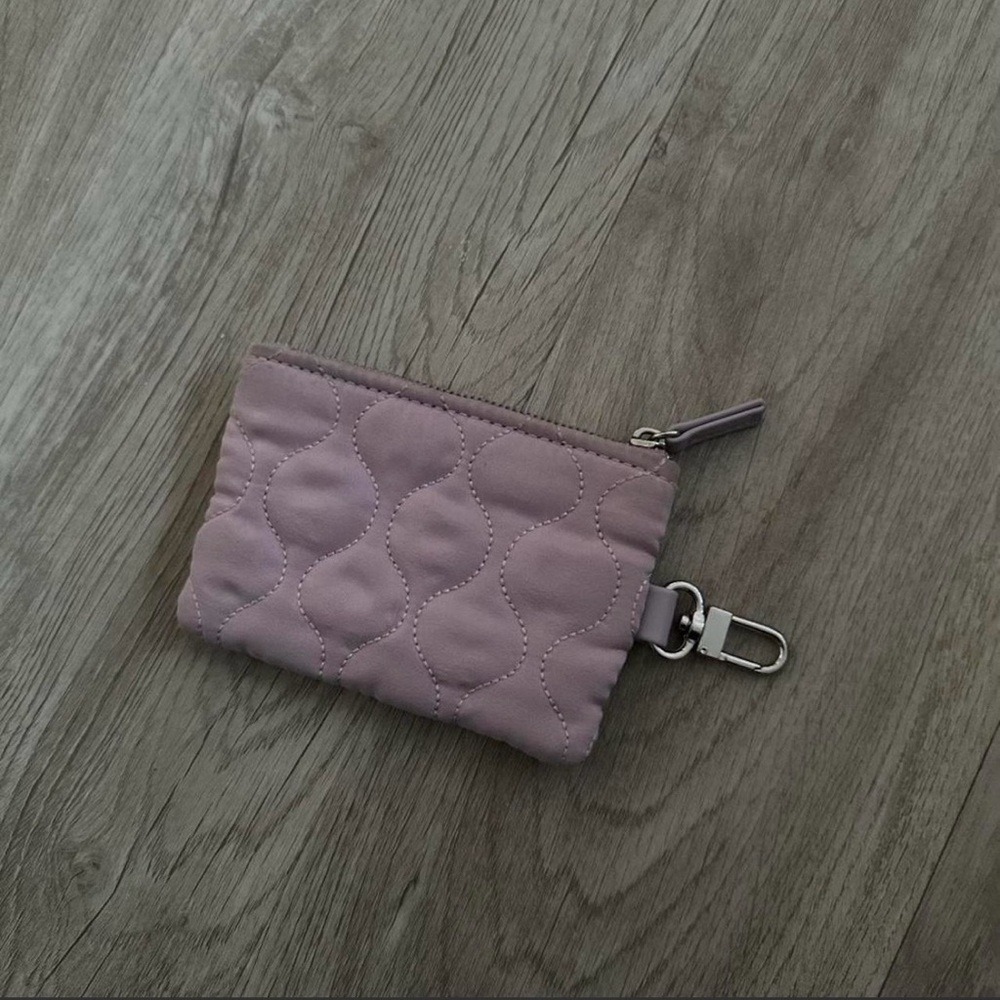 H&M Quilted Lilac Zip Pouch | Card Holder Wallet | Clip-On - Picture 3 of 5